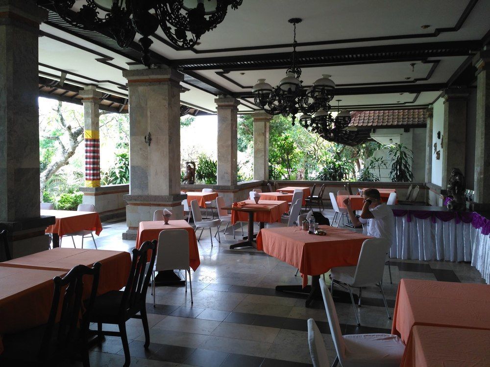 Hotel Oranjje Denpasar  Exterior photo