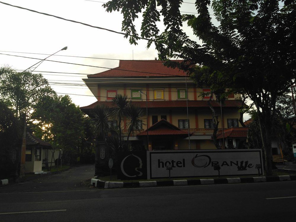 Hotel Oranjje Denpasar  Exterior photo