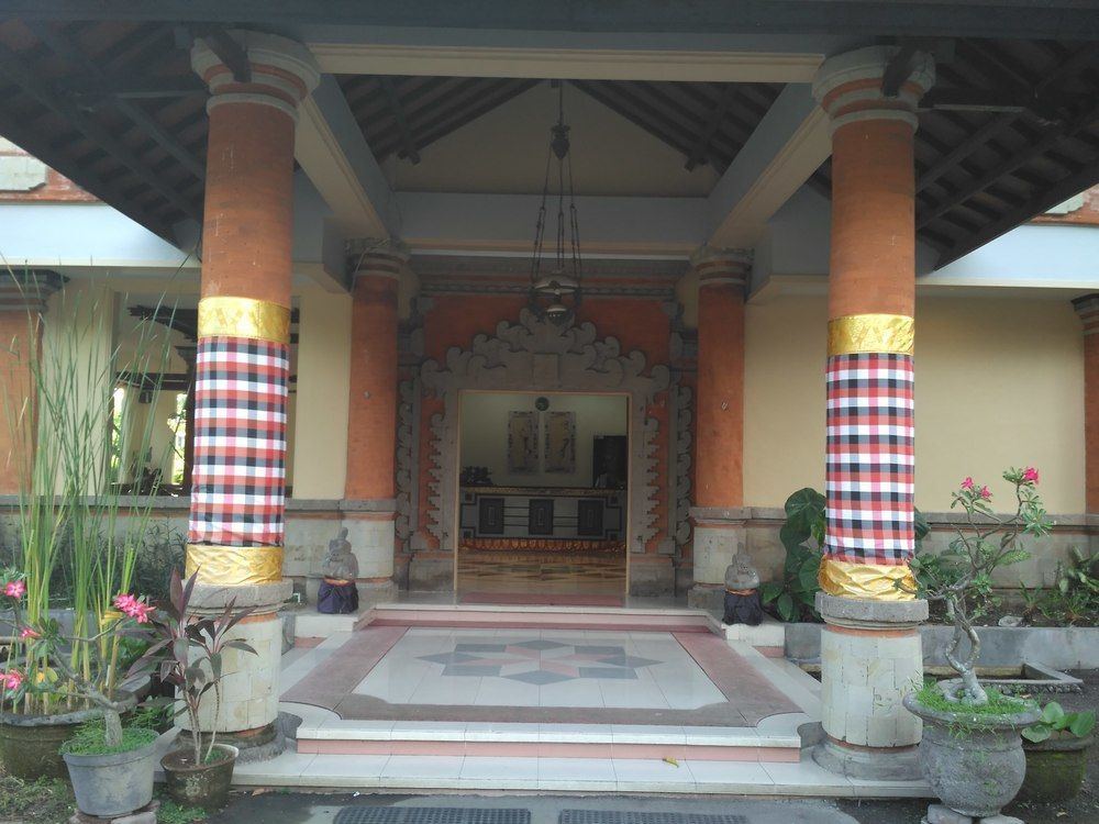 Hotel Oranjje Denpasar  Exterior photo