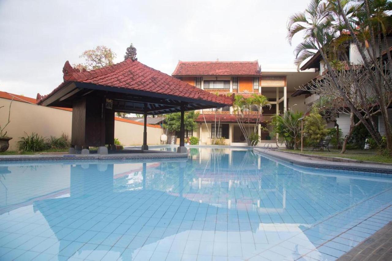 Hotel Oranjje Denpasar  Exterior photo